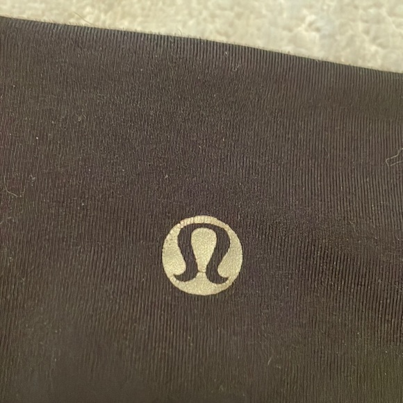 Lulu lemon capris - Picture 2 of 4